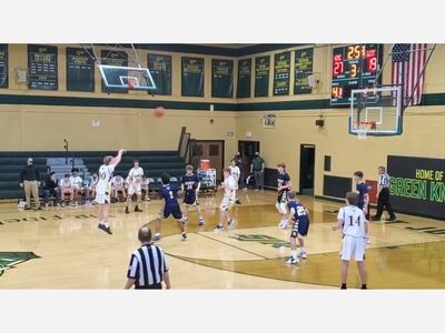 River Dell freshman boys basketball team splits pair of games in a holiday tournament