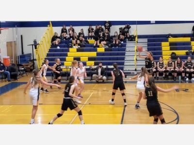 River Dell JV girls basketball team stays unbeaten after 45-30 win against Ramsey