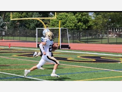 River Dell Golden Hawks JV Football Team rallies late to defeat Parsippany Hills in the 2022 regular-season opener
