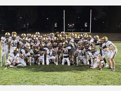 River Dell Golden Hawks Varsity Football Team's Winning Streak Reaches Five with Resounding Victory Over Teaneck