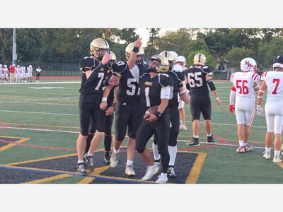 River Dell Golden Hawks Varsity Football Team extends winning streak to three after a decisive victory over Morris Hills