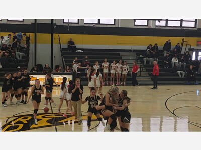 River Dell Varsity Girls Basketball Team pulls off thrilling comeback win over Fair Lawn