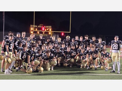 River Dell Golden Hawks Varsity Football Team extends winning streak to three games in resounding victory over Sparta
